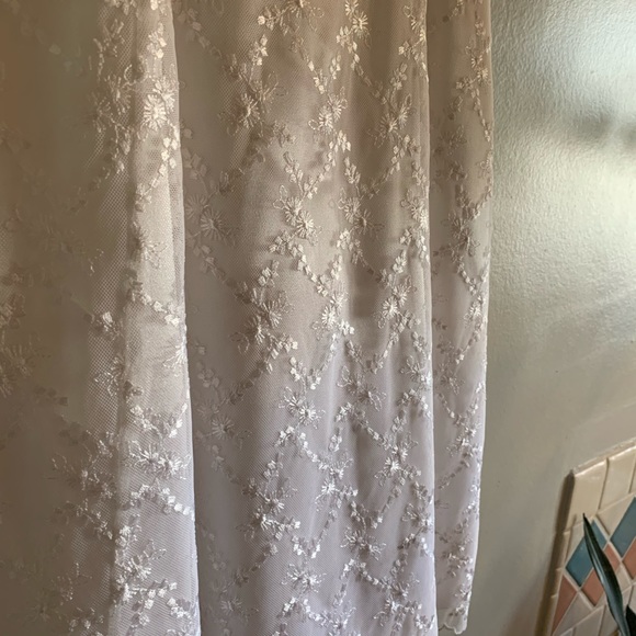 White lace day dress - Picture 2 of 4